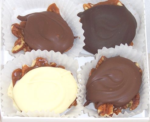 2009_4pc_Asst_Nut_Gift_box_small